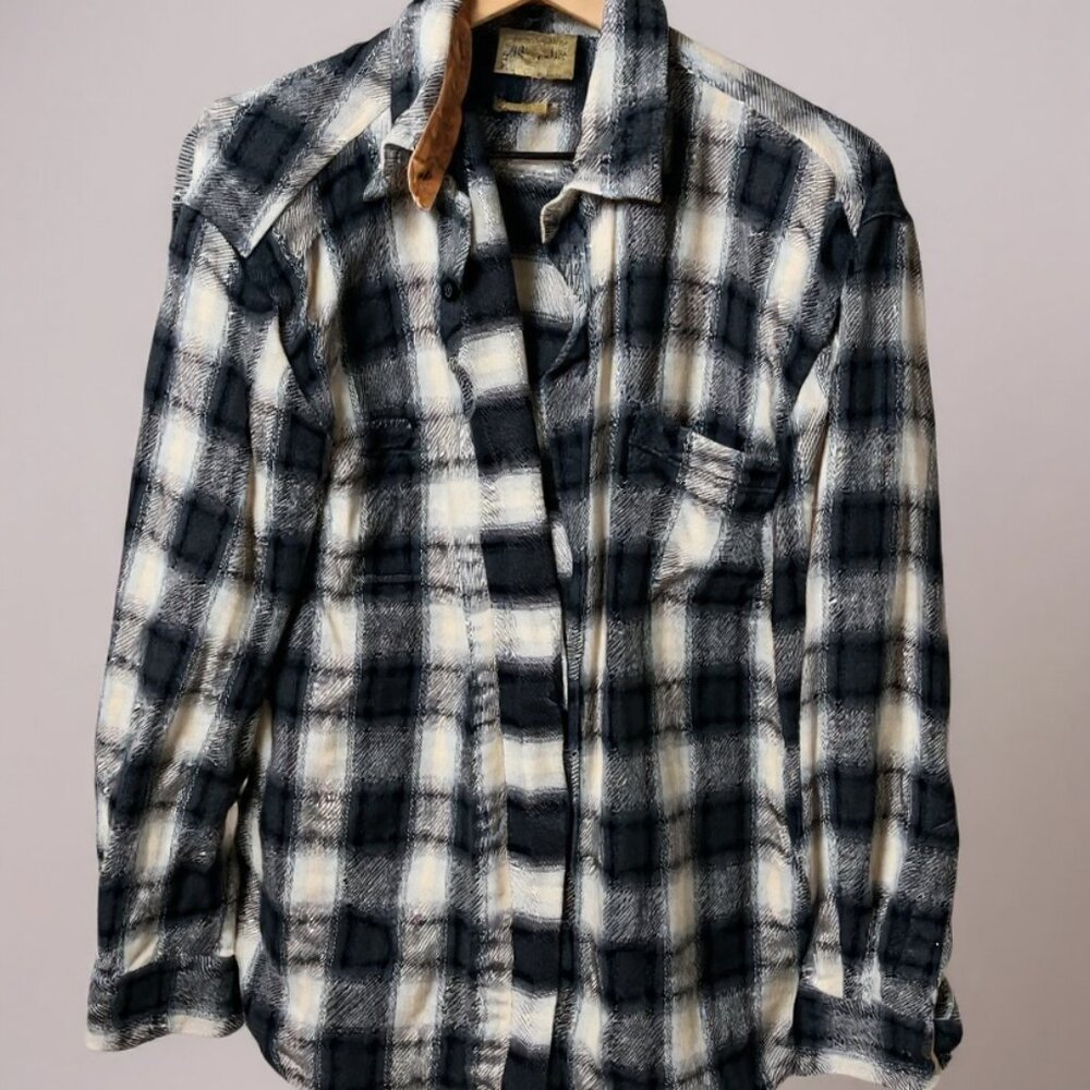 St. John's Bay Heavy Flannel Shirt XL Plaid Outdoor Workwear Lumberjack Style